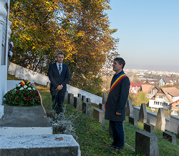 Ceremonial emoționant la Cimitirul Eroilor din Brașov.
