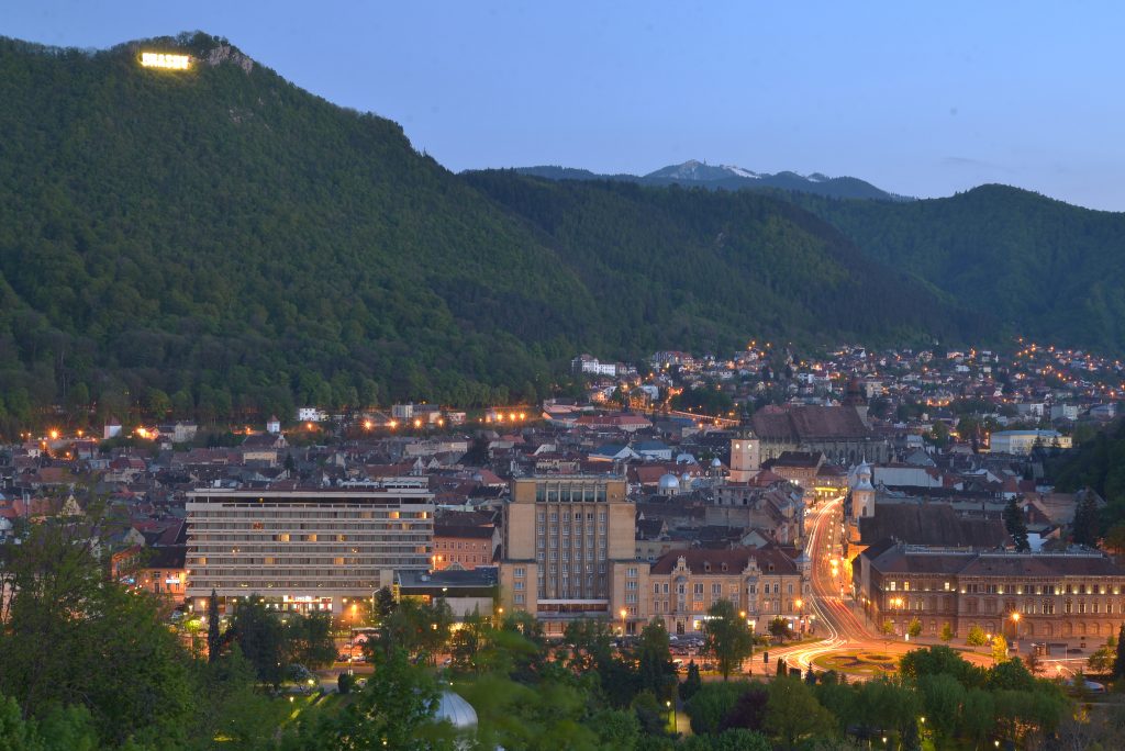 brasov iluminat noaptea centrul vechi