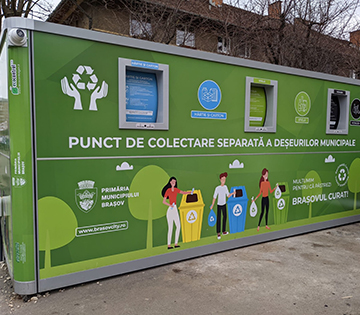 Toate cele 28 ecoinsule pentru colectarea separată a deșeurilor,  amplasate de primărie, sunt funcționale. Toate cardurile de acces au ajuns la asociațiile de proprietari. Municipalitatea va implementa aceste sisteme la toate platformele de depozitare a deșeurilor din Brașov