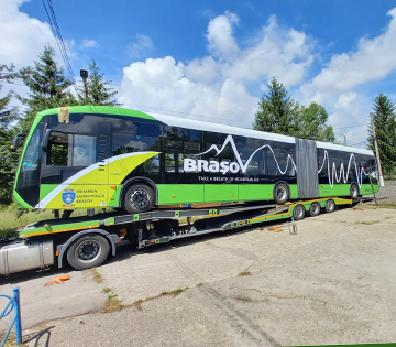 Primele două autobuze electrice de 18 metri au ajuns la Brașov