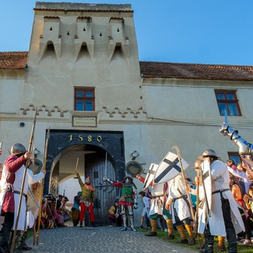 Cetățuia Brașovului și-a redeschis porțile!