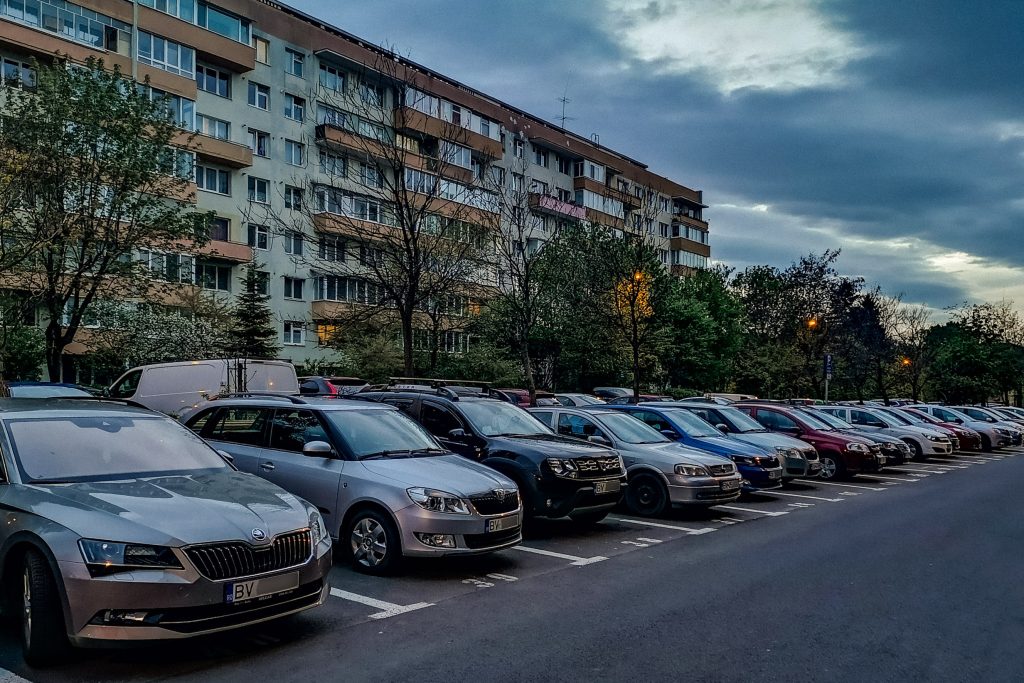 parcări rezidențiale