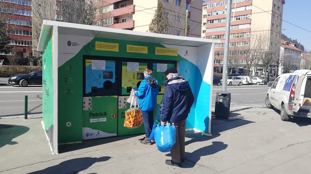 Sistemul de colectare ambalaje reciclabile PETrică