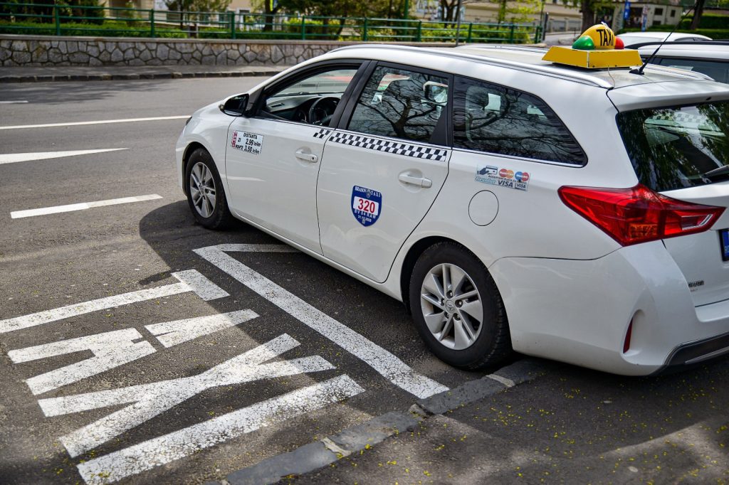 masini taxi