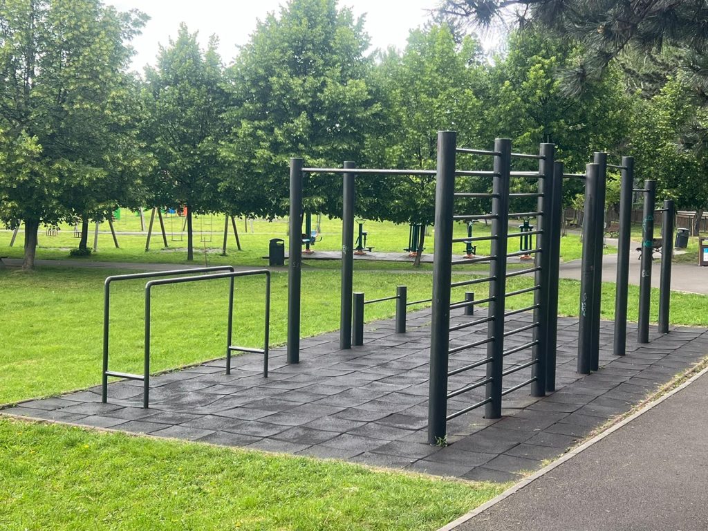 aparate street workout