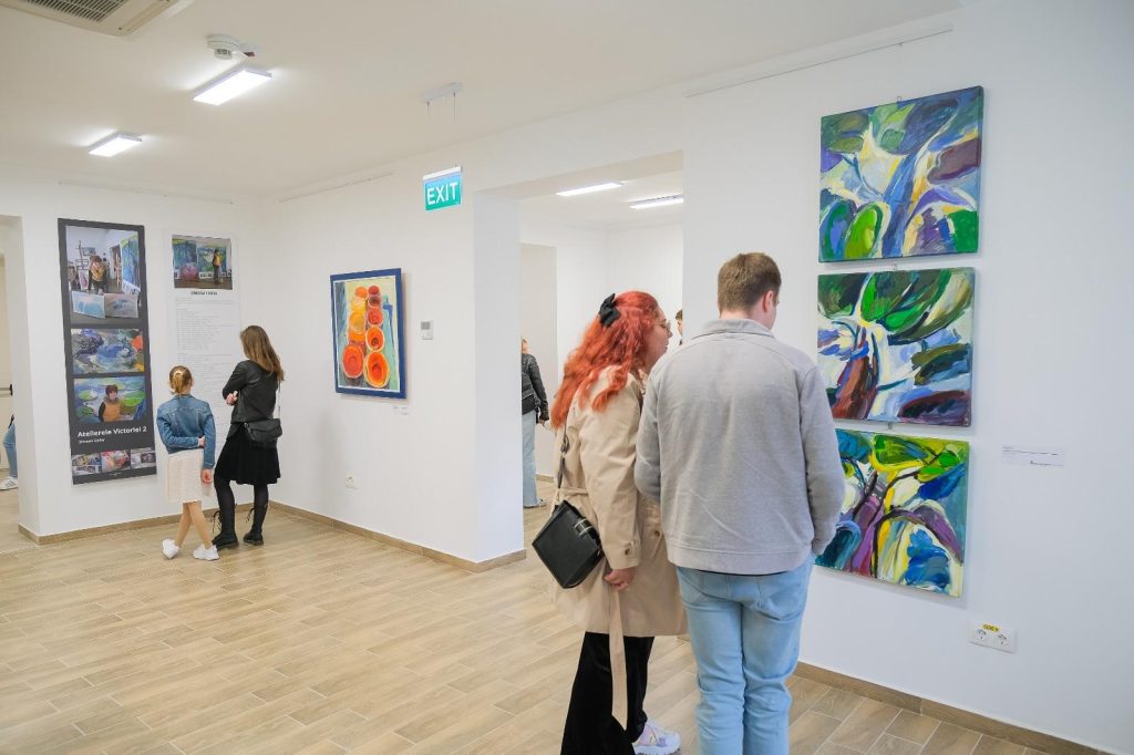 expoziție de artă