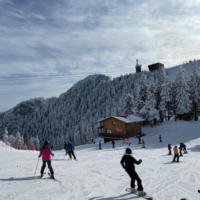 Cele_peste_2_milioane_de_treceri_prin_turnichete_au_facut_din_acest_sezon_de_schi_unul_dintre_cele_mai_bune_din_ultimii_ani