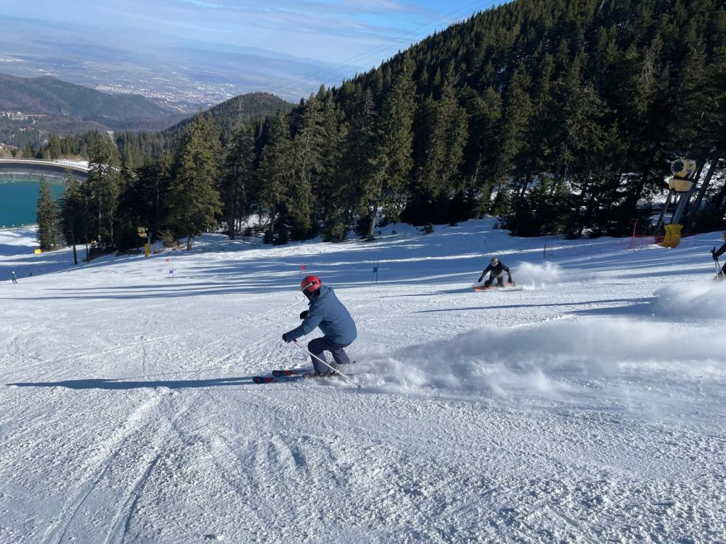 schiori pe partie in poiana brasov