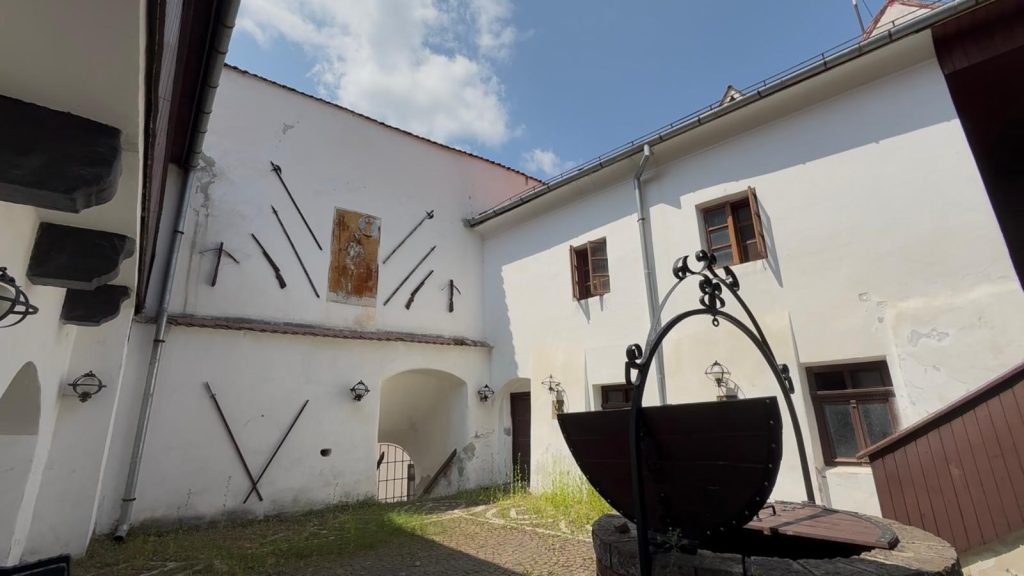 etatuia brasov restaurare