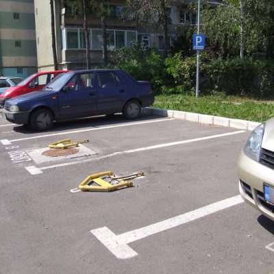 Se reiau procedurile de atribuire a locurilor de parcare rezidențiale