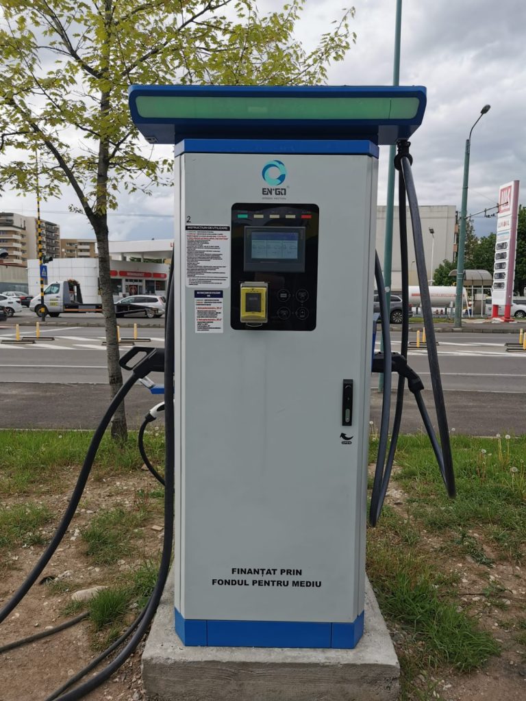 ACHIZIȚIA ȘI MONTAJUL UNUI NUMĂR DE 15 STAȚII DE REÎNCARCARE A ACUMULATORILOR PENTRU VEHICULE ELECTRICE