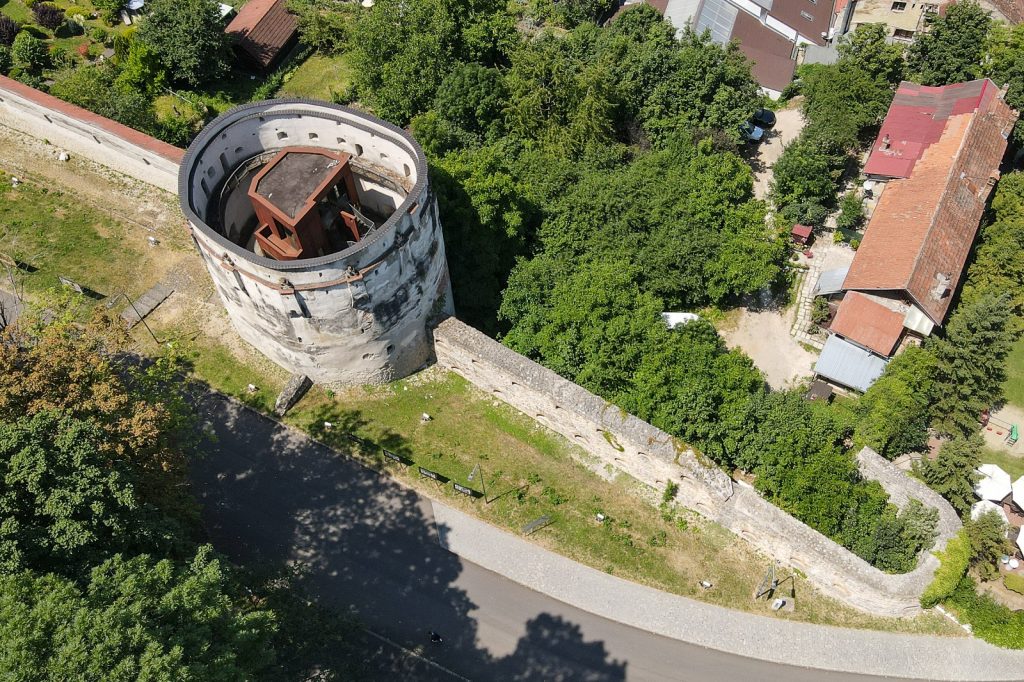 Bastionul Postăvarilor
