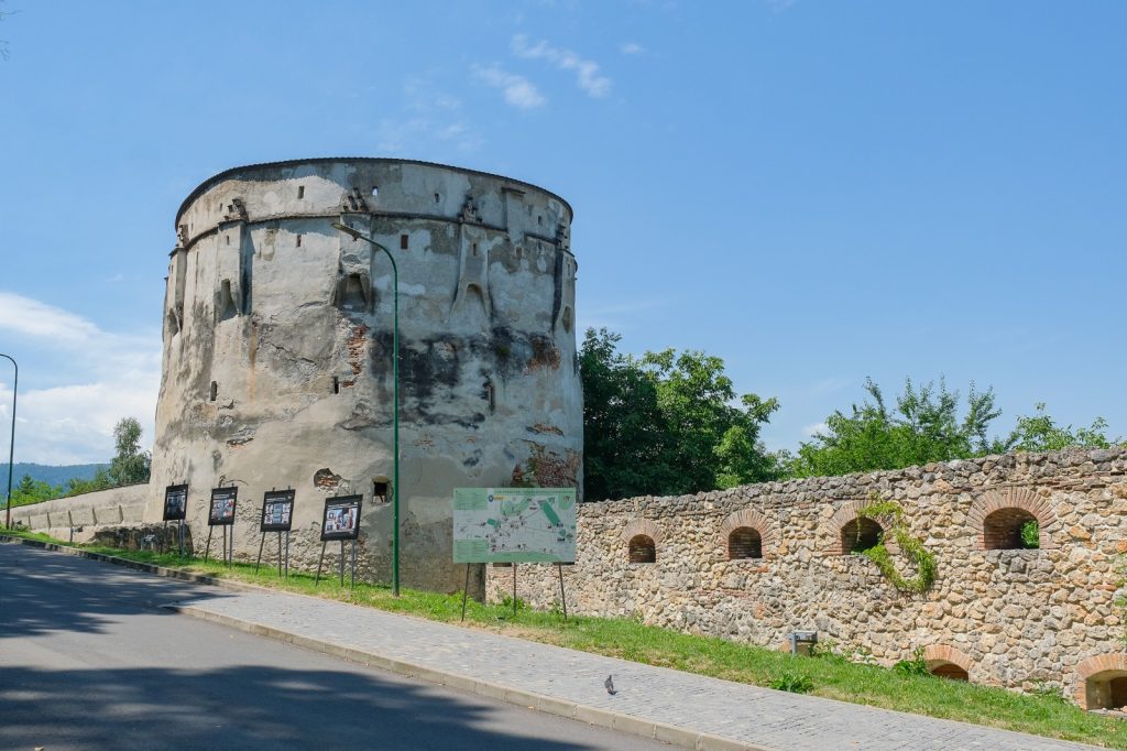 Bastionul Postăvarilor