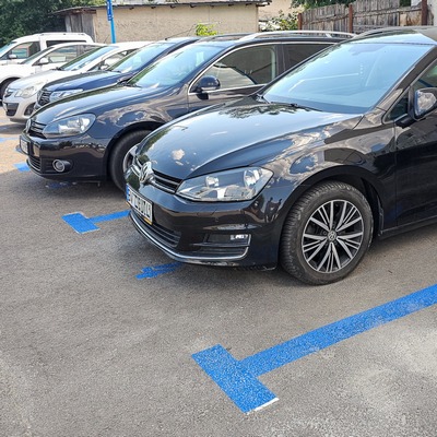 Brașovenii din Bartolomeu nord au închiriat astăzi 102 locuri de parcare, în prima etapă