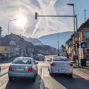 Depășești viteza legală, vei avea roșu la semafor!