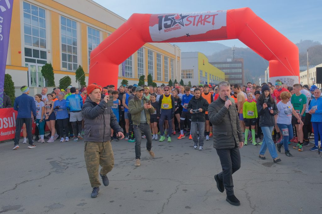 Brașov. ,,15 Noiembrie 1987 reprezintă momentul de descătușare al poporului român” 5 start cros