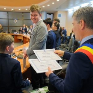 De astăzi, oficial, cei mai mici brașoveni au din nou o voce puternică în administrația locală