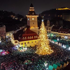1,3 milioane de luminițe ale Crăciunului au transformat Brașovul într-un oraș din poveste