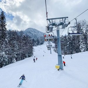 Schi în Poiana Brașov –De mâine deschidem pârtia Lupului inferior