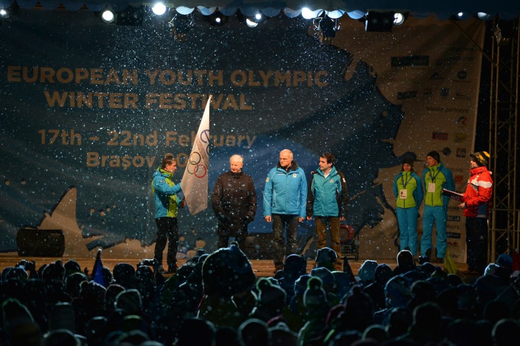 arhiva-fote-2013-predarea-steagului-olimpic