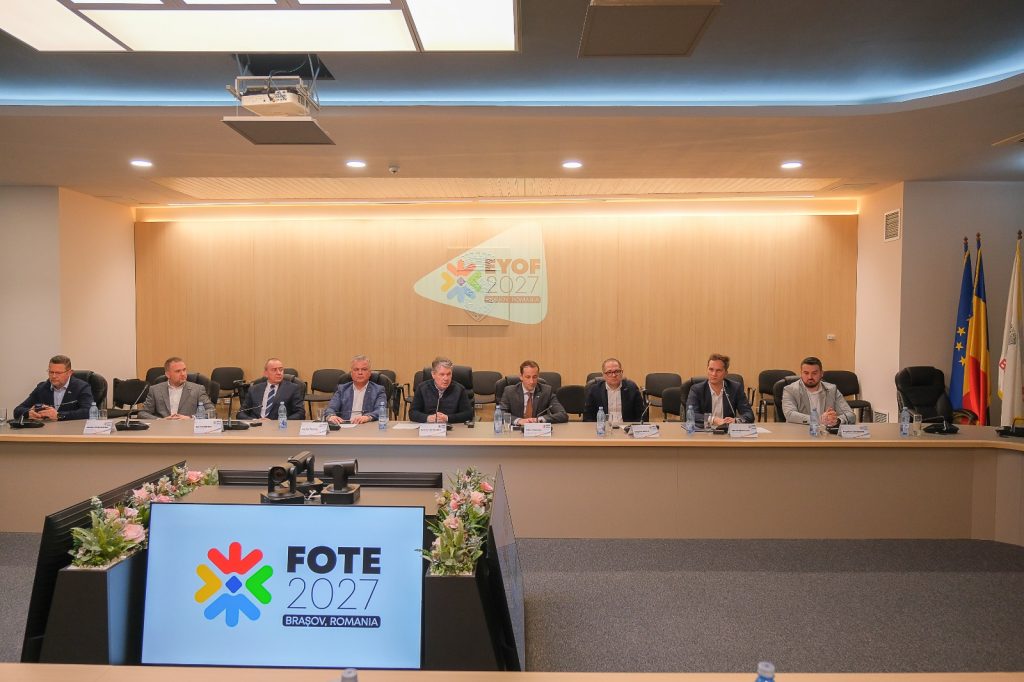 participantii-la-conferinta-de-presa