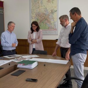 Primăria Brașov și Ordinul Arhitecților au stabilit primii pași pentru reorganizarea parcărilor din zona centrală