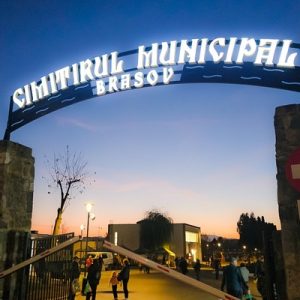Municipalitatea continuă lucrările de modernizare a cimitirului municipal